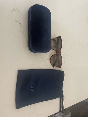 Gucci Tortoiseshell Sunglasses with Navy Velvet Case and Pouch